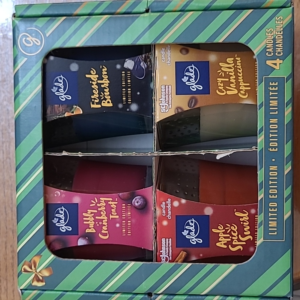 BNIB Glade Scented candles